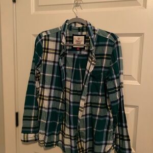 Perfect Shirt plaid size L. Great colors.